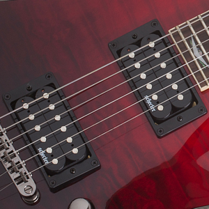 SCHECTER OMEN EXTREME-6-R-BK/RED FADE