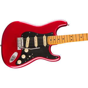 FENDER American Ultra II Stratocaster Sinister Red