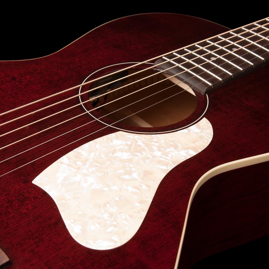 ART AND LUTHERIE Chitarra Acustica Roadhouse Tennesse Red