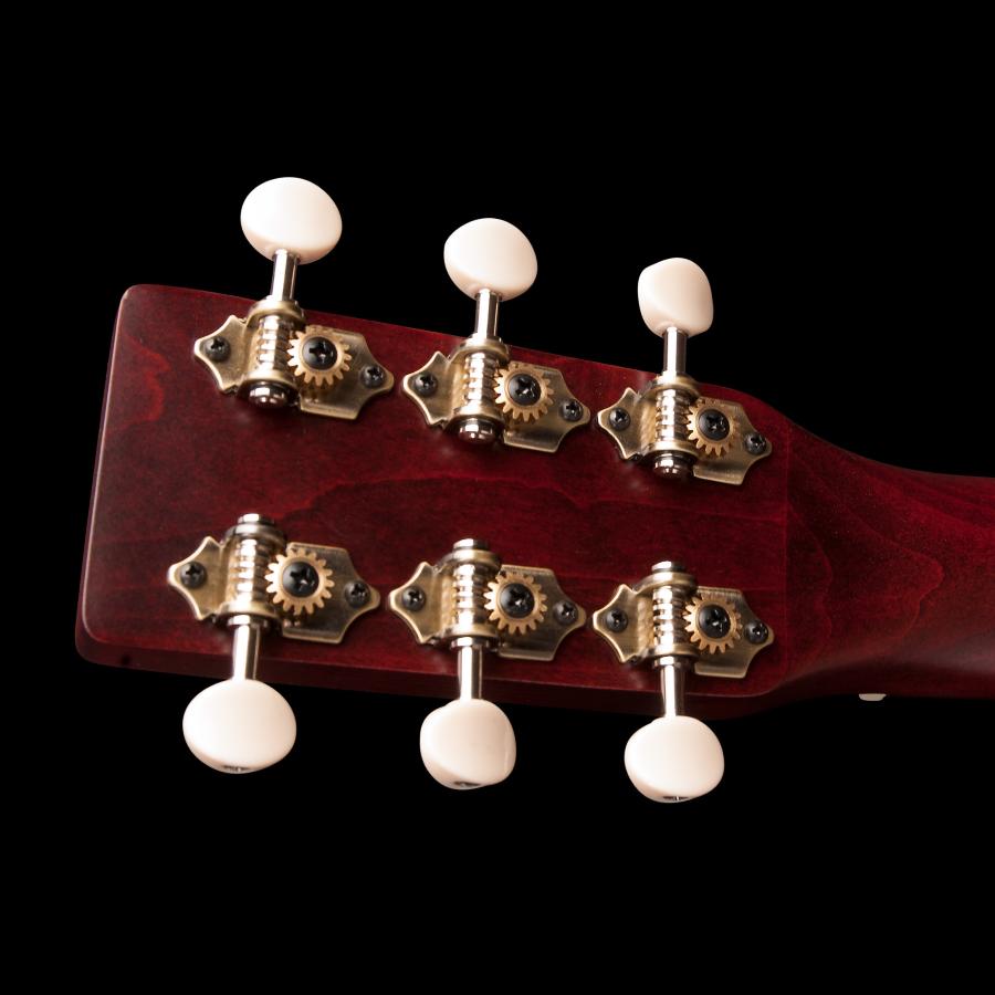 ART AND LUTHERIE Chitarra Acustica Roadhouse Tennesse Red
