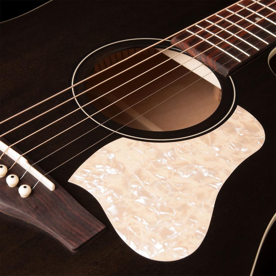 ART AND LUTHERIE Chitarra Acustica Americana Cutaway Faded