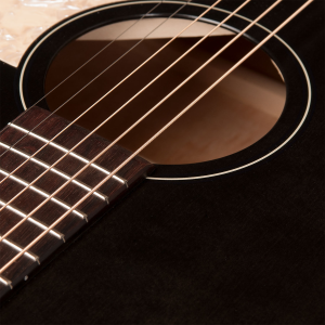 ART AND LUTHERIE Chitarra Acustica Americana Faded Black