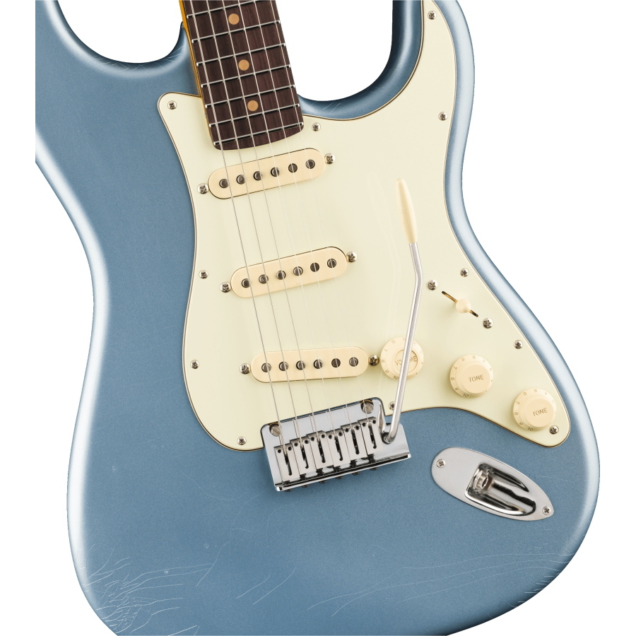 FENDER American Ultra Luxe Vintage '60s Stratocaster Blue