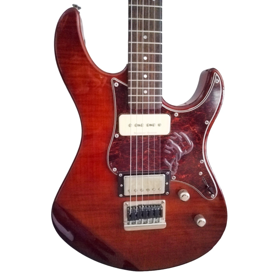 YAMAHA Pacifica 611HFM