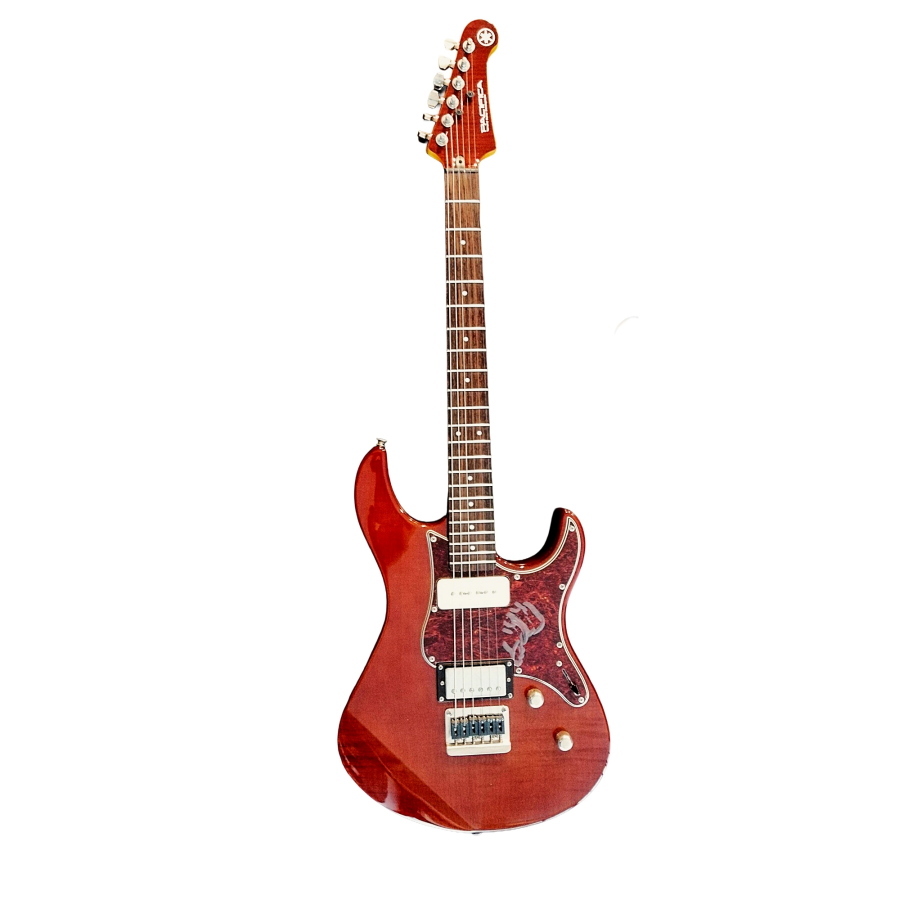YAMAHA Pacifica 611HFM