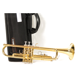 YAMAHA YTR 2330 usato